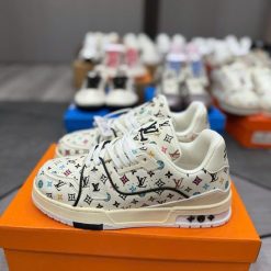 Giay Sneaker Nam Nu Louis Vuitton LV Trainer Trang Be Hoa Tiet Giày Sneaker Nam Nữ Louis Vuitton LV Trainer Trắng Be Họa Tiết