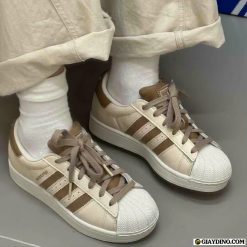 Giay Sneaker Nu Adidas Superstar Phoi Mau Nau Latte Giày Sneaker Nữ Adidas Superstar Phối Màu Nâu Latte