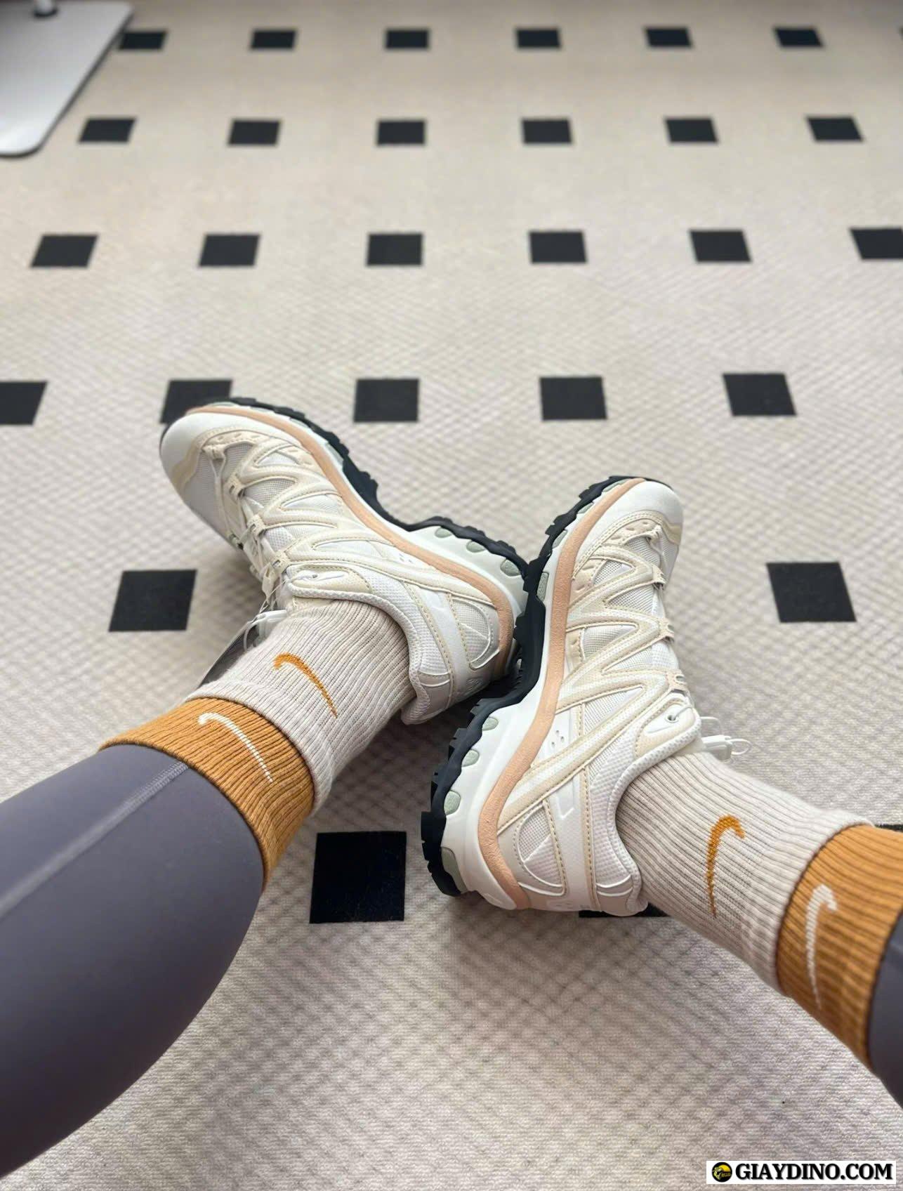 Giày Sneaker Salomon XT-6 Questseries Trắng Nâu Kem Đế Đen Giày Sneaker Salomon XT-6 Questseries Trắng Nâu Kem Đế Đen