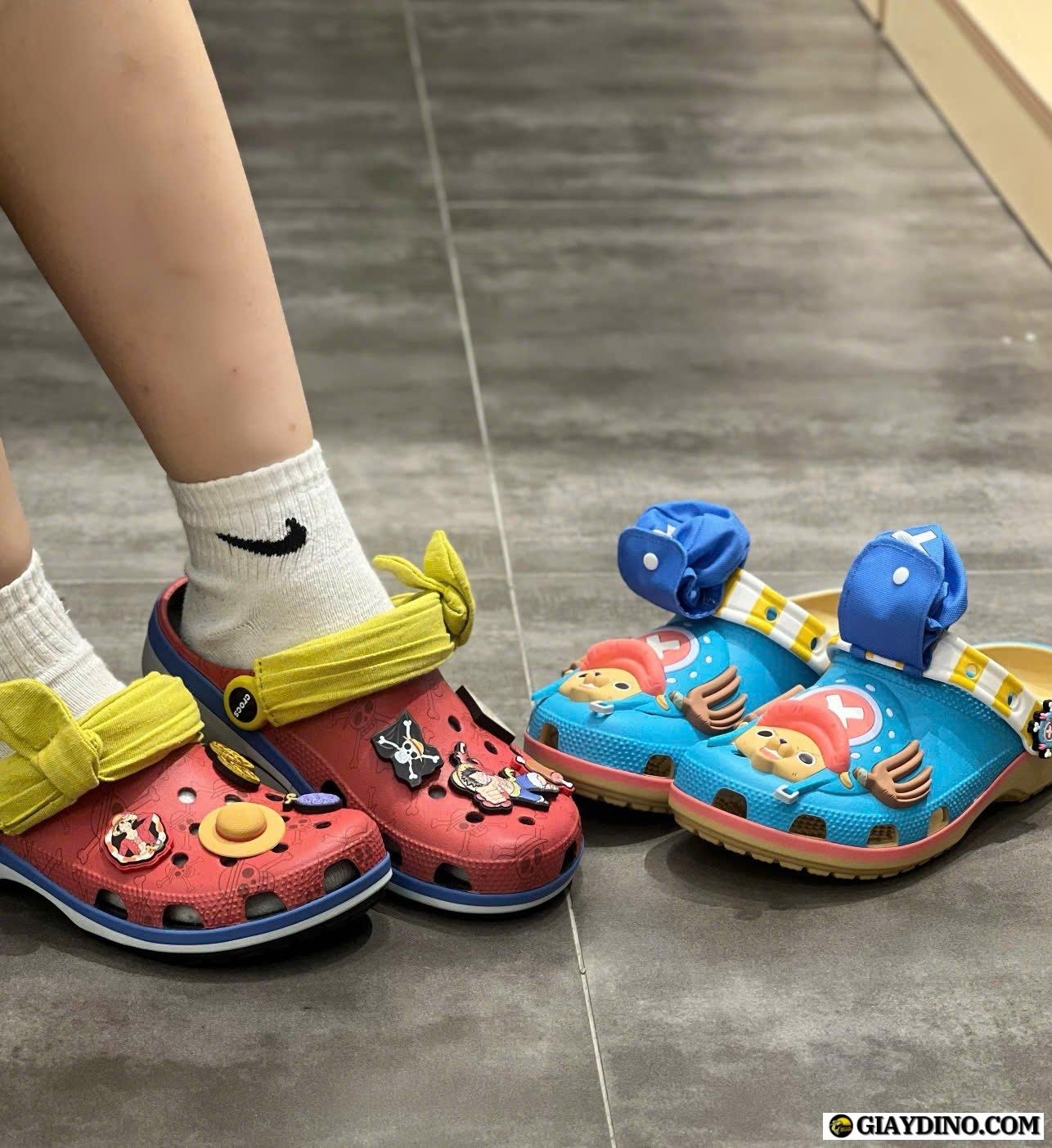 Dép Clog Nam Nữ Crocs One Piece Luffy Red Blue Dép Clog Nam Nữ Crocs One Piece Luffy Red Blue