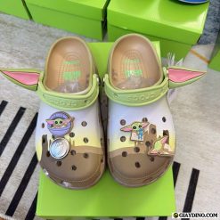 Dep Crocs Star Wars Grogu Baby Yoda Tai Venh Dép Crocs Star Wars Grogu Baby Yoda Tai Vênh