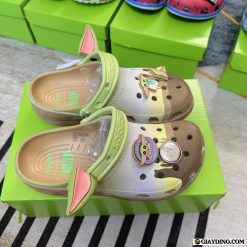 Dep Star Wars X Crocs Classic Clog Grogu Dép Star Wars X Crocs Classic Clog Grogu
