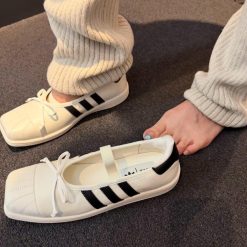 Giay Adidas Superstar Jennie Dang Ballet Mui Vuong Giày Adidas Superstar Jennie Dáng Ballet Mũi Vuông