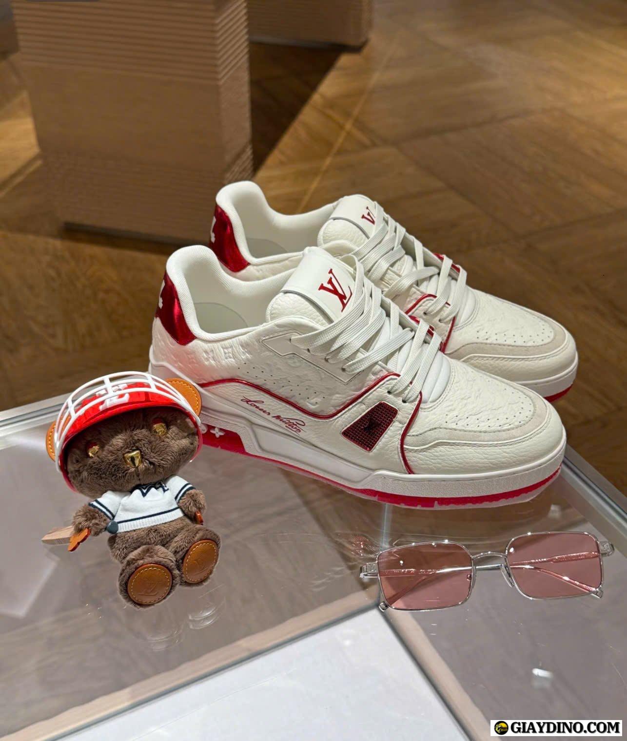 Giày Louis Vuitton LV Trainer 54 Trắng Đỏ Giày Louis Vuitton LV Trainer 54 Trắng Đỏ