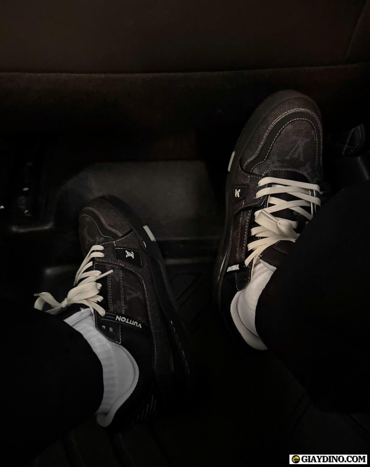 Giày Louis Vuitton LV Trainer Vải Jeans Đen Trắng Giày Louis Vuitton LV Trainer Vải Jeans Đen Trắng
