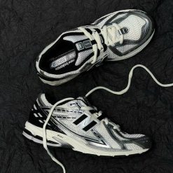 Giay New Balance 1906R Silver Metallic Black Bac Den Giày New Balance 1906R Silver Metallic Black Bạc Đen