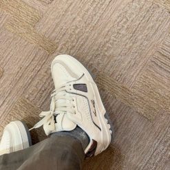 Giay The Thao Co Thap Louis Vuitton LV Trainer 54 Trang Xam Dap Noi Giày Thể Thao Cổ Thấp Louis Vuitton LV Trainer 54 Trắng Xám Dập Nổi